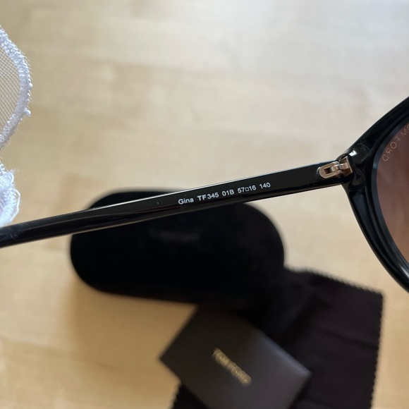 Tom Ford Cat Eye Sunglasses - Picture 3 of 5